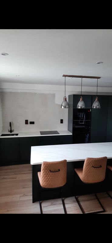 Modern Kitchen Splashback Installation - Image 1
